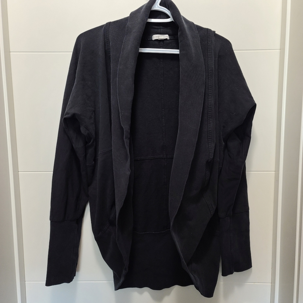 👕 Black Cardigan